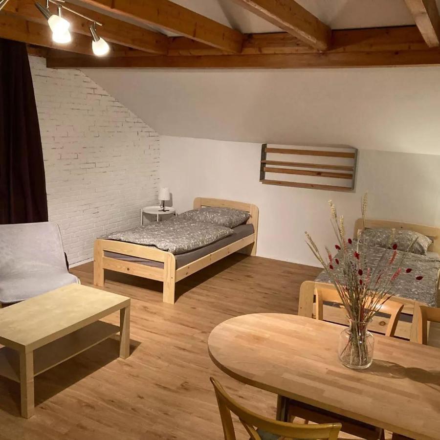 Gastezimmer Dusterhus Gemmingen Buitenkant foto